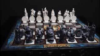 NN2174 Battle for Middle-earth Chess Set thumbnail