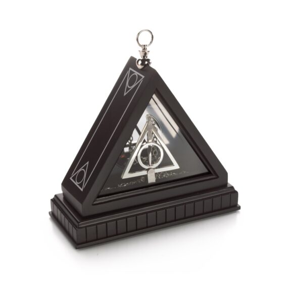 NN7007 Xenophilius Lovegoods Necklace - Display_resized