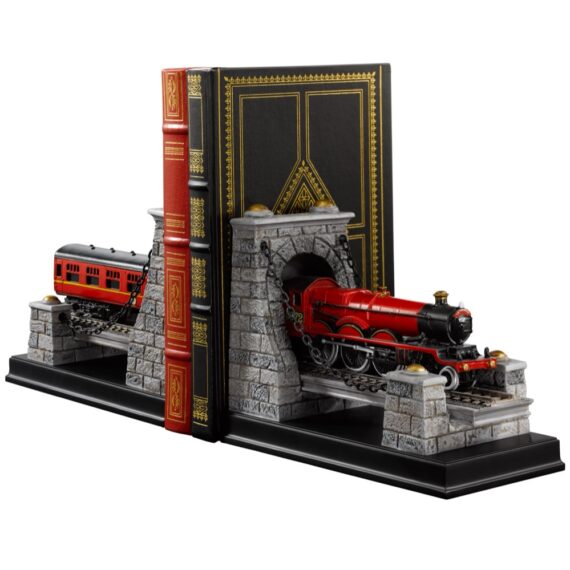 NN7362 Hogwarts Express Bookends - With Books_resized