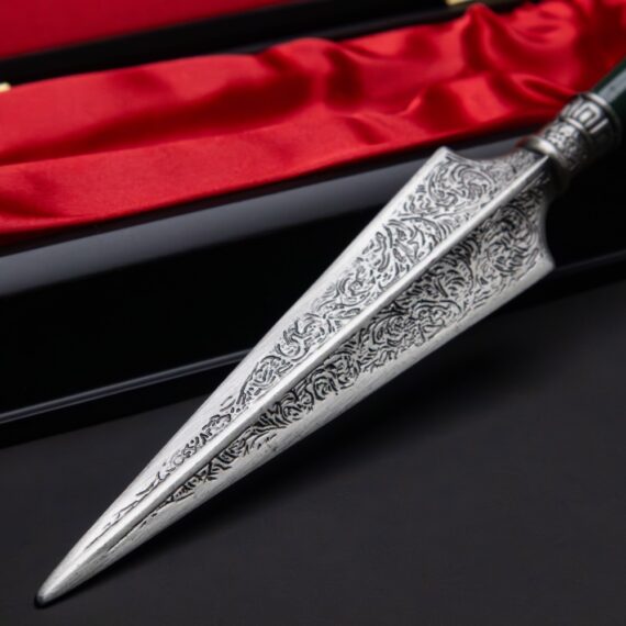 NN7555 Bellatrix Lestrange Dagger - Blade Detail_resized