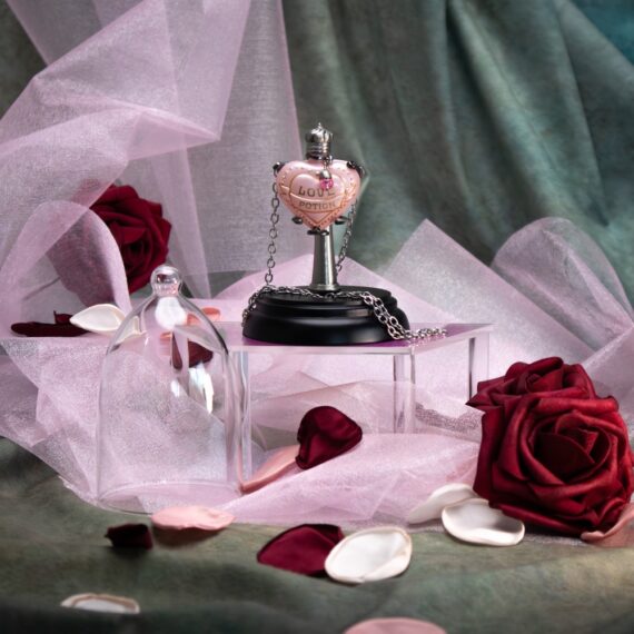 NN7588 Love Potion Pendant and Display - Environment 1_resized