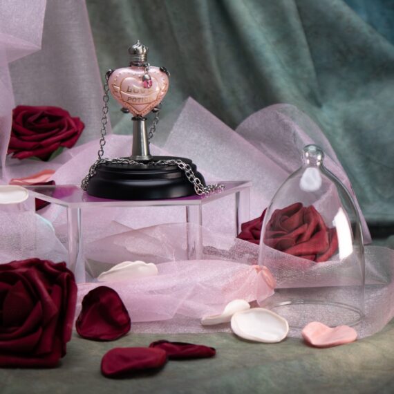NN7588 Love Potion Pendant and Display - Environment 2_resized