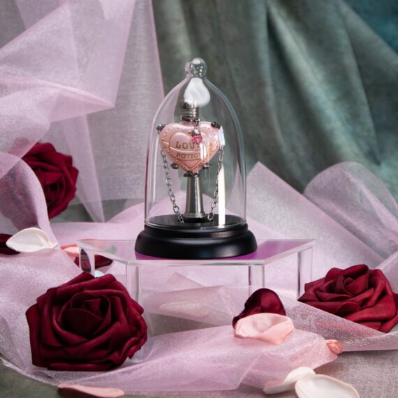 NN7588 Love Potion Pendant and Display - Environment 3_resized