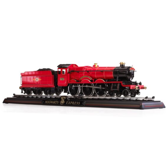 NN7982 Hogwarts Express - Angle_resized