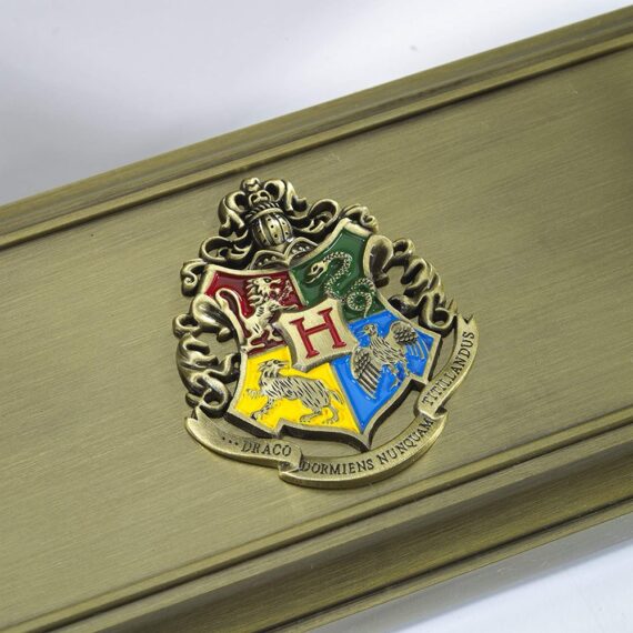 NN9520 Hogwarts Wand Stand - Detail_resized